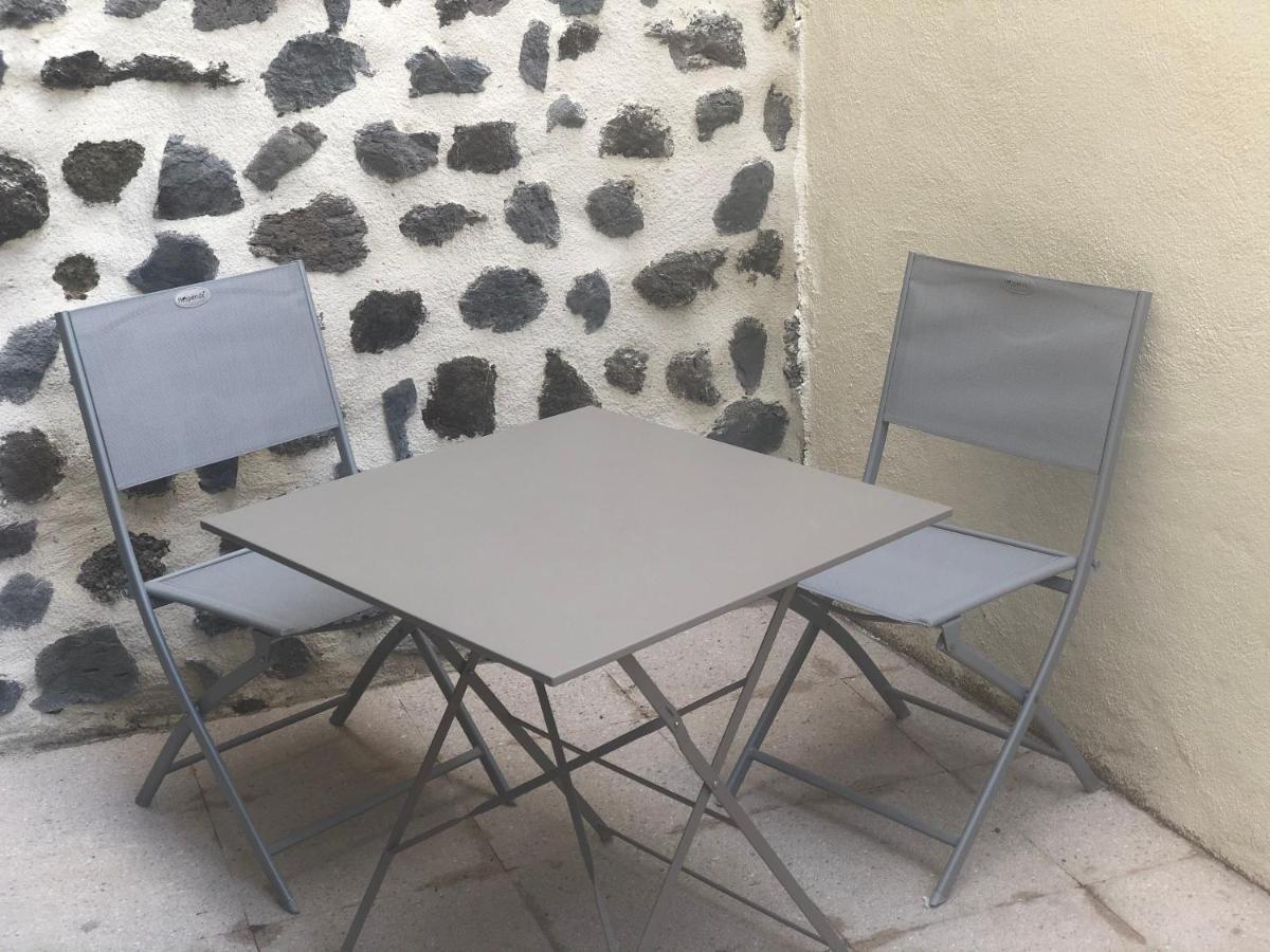 Studio Cocooning Spa, Lit Xxl, Cour Exterieure Le Puy-en-Velay Luaran gambar